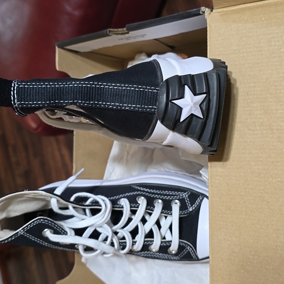 Converse - Picture 6 of 7